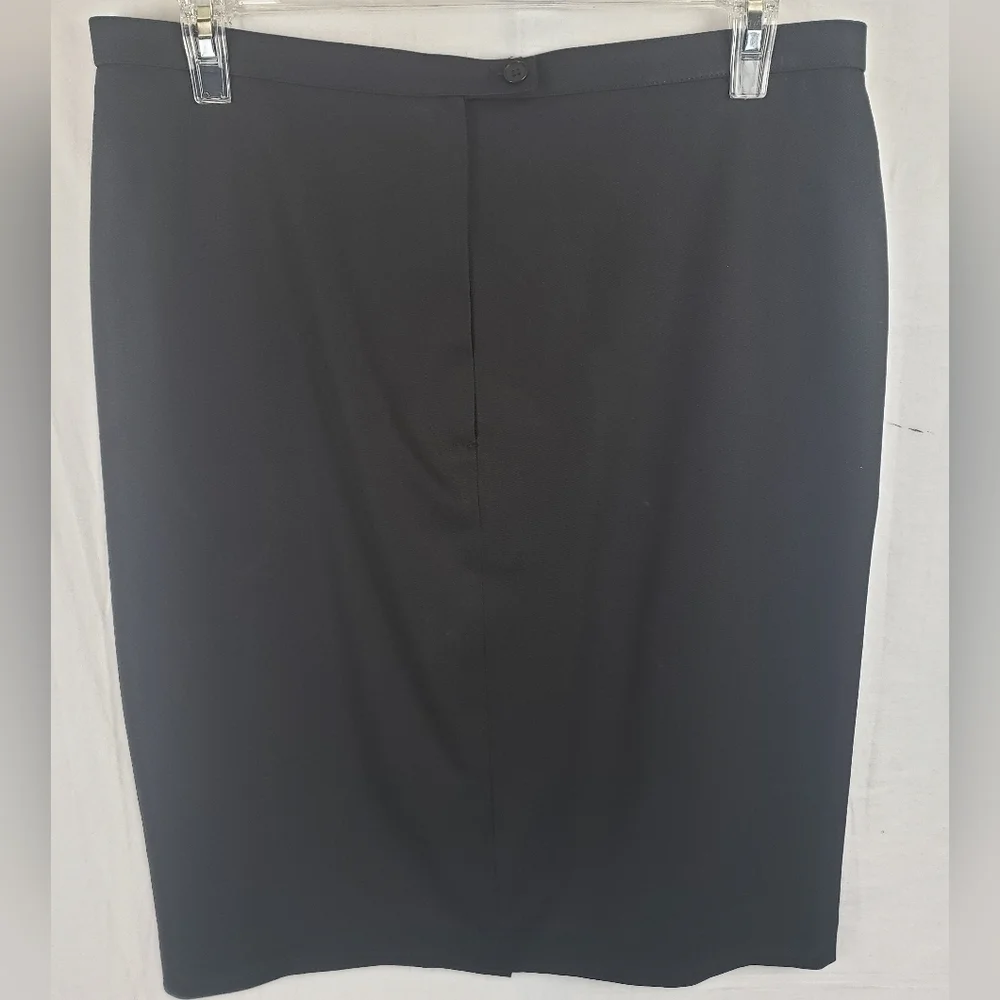 Liz Baker Black Knee Length Skirt Sz 16